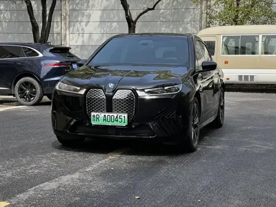BMW iX · 2023 год