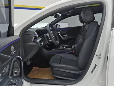 Mercedes-Benz A-Class 2023, 30600 км, за 129800 CNY - фото 9