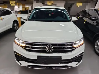 Volkswagen Tiguan L 2023, 18100 км, за 133200 CNY