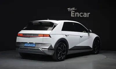 Hyundai Ioniq5 2024, 30087 км, за 999990000 KRW