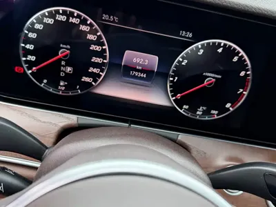 Mercedes-Benz E-Class 2019, 170000 км, за 148800 CNY - фото 16
