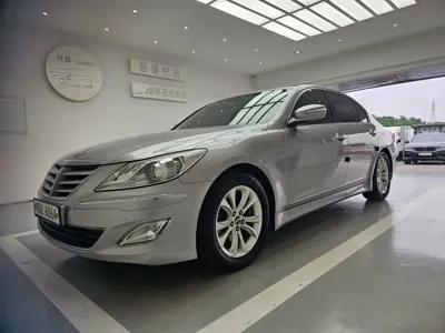 Hyundai Genesis · 2013 год
