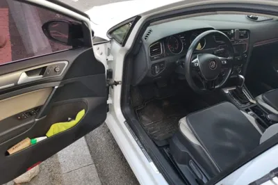 Volkswagen Golf 2017, 78000 км, за 60168.83 CNY - фото 17