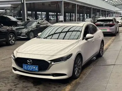 Mazda 3 Axela · 2025 год