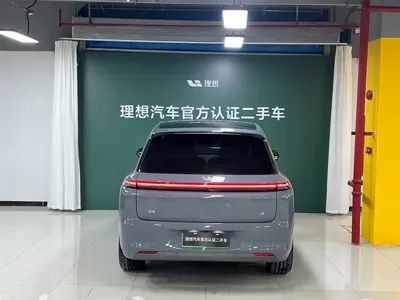 Li Auto Li L8 2025, 7700 км, за 289800 CNY