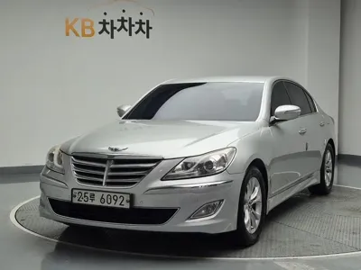 Hyundai Genesis · 2013 год