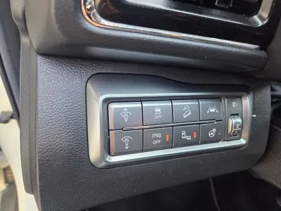KG_Mobility_Ssangyong TIBOLI · 2022 год