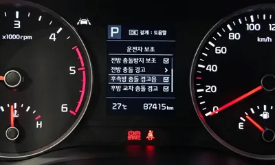 Kia Stonic 2018, 87415 км, за 7500000 KRW - фото 17
