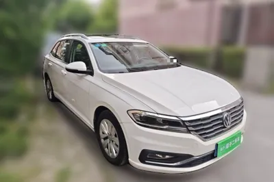 Volkswagen Lavida 2018, 81500 км, за 46912.79 CNY