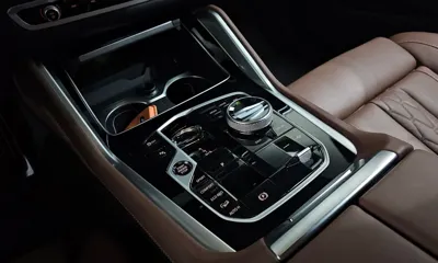BMW X6 2025, 4940 км, за 999990000 KRW - фото 9