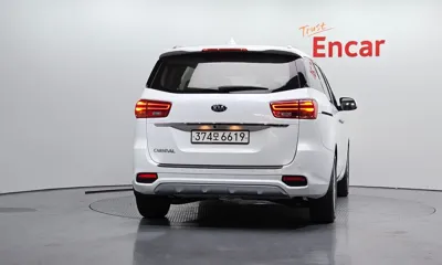 Kia Canival 2019, 98390 км, за 15000000 KRW