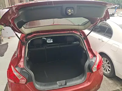 Nissan Tiida 2015, 60599 км, за 28000 CNY - фото 19
