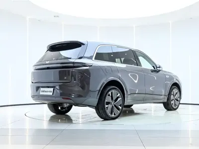 Li Auto Li L8 2025, 4500 км, за 282800 CNY - фото 6