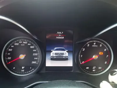 Mercedes-Benz C-Class 2018, 140000 км, за 88000 CNY