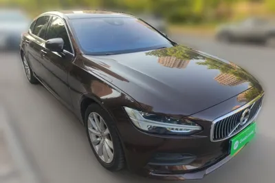 Volvo S90 2017, 187600 км, за 86402.19 CNY