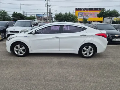 Hyundai Avante 2012, 123278 км, за 4200000 KRW