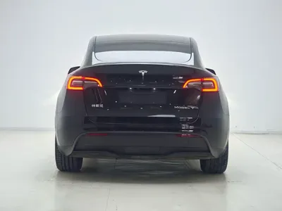 Tesla Model Y 2022, 40000 км, за 116800 CNY