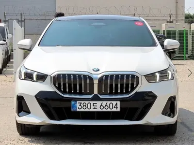 BMW 5-Series · 2025 год