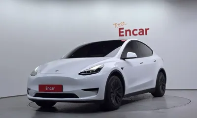 Tesla Model Y · 2023 год
