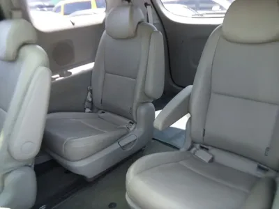 Kia Canival 2016, 210137 км, за 7200000 KRW - фото 12