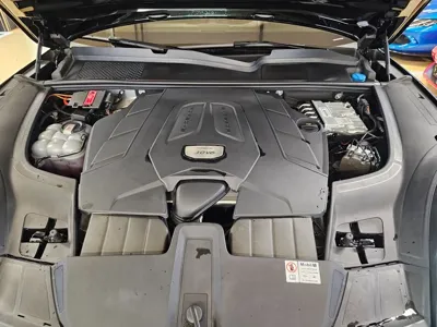 Porsche Cayenne 2023, 7153 км, за 109000000 KRW - фото 6