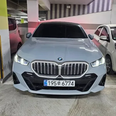 BMW 5-Series 2025, 14555 км, за 50260000 KRW