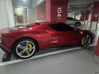 Ferrari 296 2024, 3452 км, за 399000000 KRW