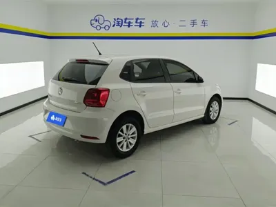 Volkswagen Polo 2017, 74000 км, за 25800 CNY