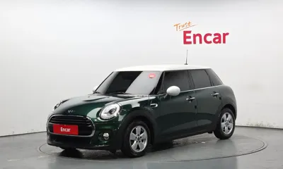 MINI Cooper · 2018 год