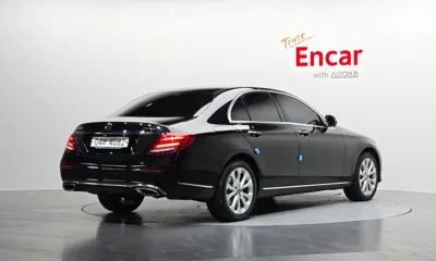 Mercedes-Benz E-Class 2018, 55057 км, за 24500000 KRW