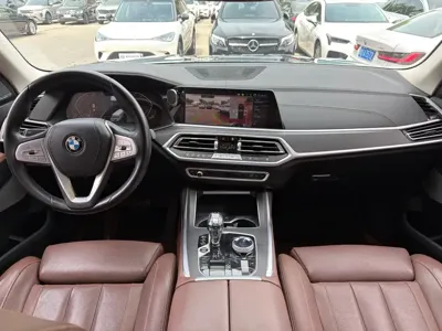 BMW X7 2022, 80000 км, за 428000 CNY - фото 9