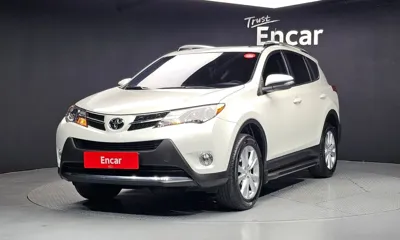 Toyota RAV4 · 2015 год
