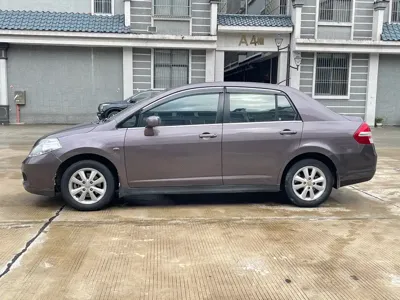 Nissan Tiida 2008, 75000 км, за 6800 CNY
