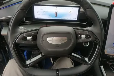 Geely Auto Emgrand X7 Sport 2024, 16299 км, за 82506.95 CNY - фото 13