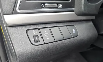 Hyundai Avante 2018, 98369 км, за 10800000 KRW - фото 19