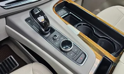 Cadillac Escalade 2021, 67112 км, за 74990000 KRW - фото 9