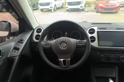 Volkswagen Tiguan 2016, 166900 км, за 55695.76 CNY - фото 13