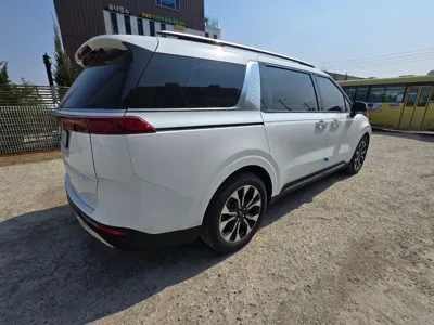 Kia Canival 2023, 34750 км, за 16590000 KRW