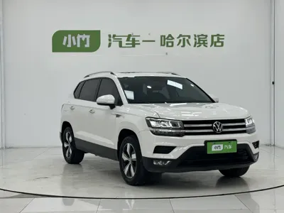 Volkswagen Tharu 2023, 3200 км, за 139800 CNY