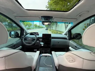 Hyundai Staria 2025, 7500 км, за 65000000 KRW - фото 6
