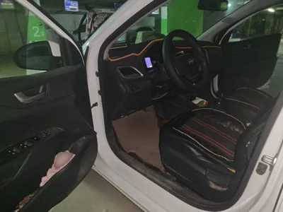 Hyundai Verna (new generation) 2016, 31600 км, за 26879.38 CNY - фото 17