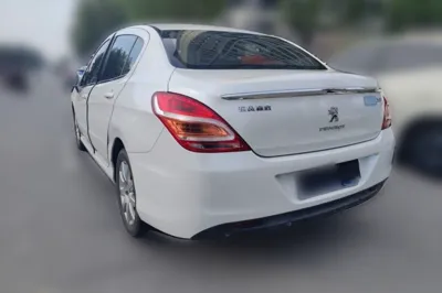 Peugeot 308 2014, 90000 км, за 16627.83 CNY