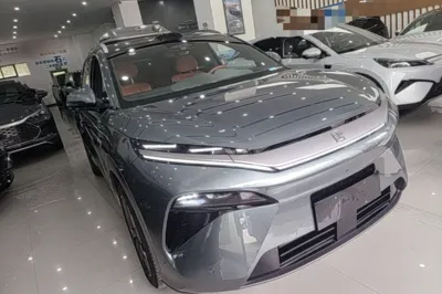 BYD Tang L 2025, 8100 км, за 210873.01 CNY