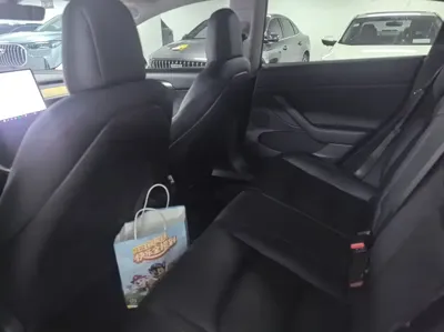 Tesla Model 3 2021, 70000 км, за 118800 CNY - фото 11