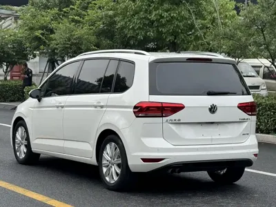 Volkswagen Touran 2018, 92000 км, за 49800 CNY - фото 5