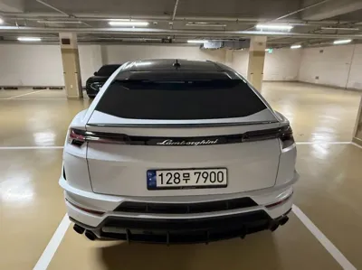 Lamborghini Urus 2023, 8395 км, за 345000000 KRW