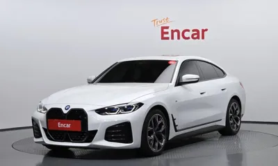 BMW i4 · 2022 год