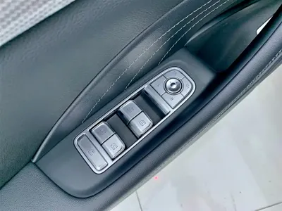 Hongqi Hongqi H5 2024, 14900 км, за 89800 CNY - фото 28