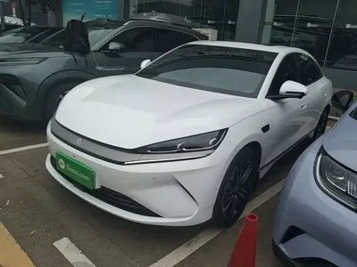 BYD Qin L · 2026 год