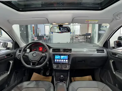 Volkswagen Santana 2018, 120000 км, за 20800 CNY - фото 6